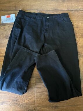 QBLB Fashion Women’s XXXL black straight leg jeans- NWT